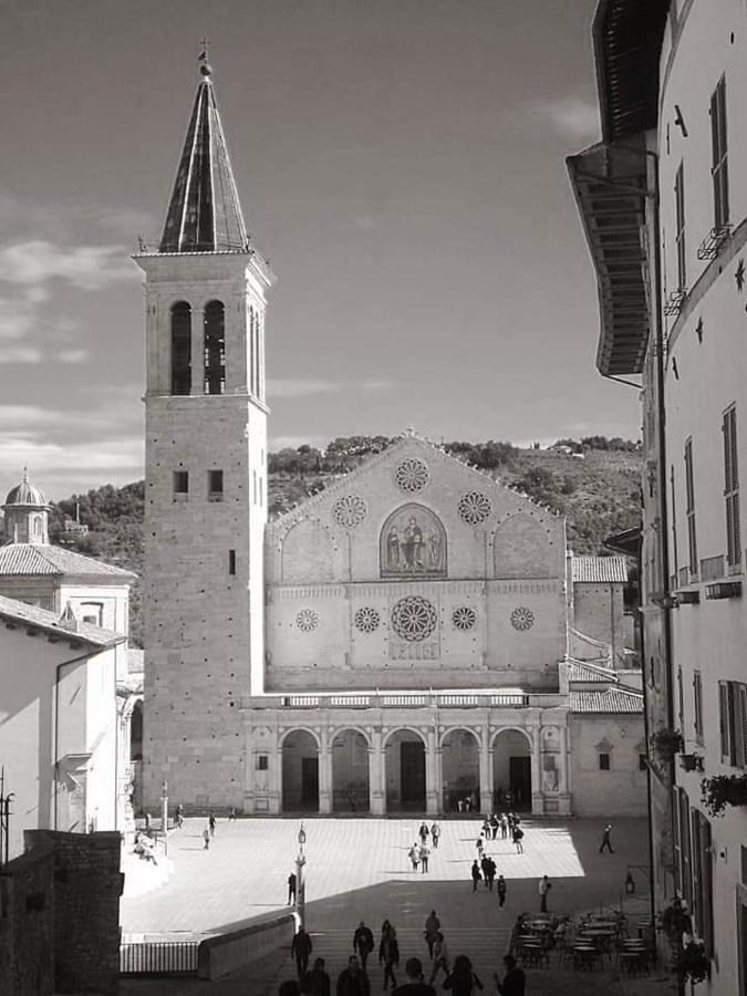 Appartamento Di Via Refini II Spoleto Exterior foto